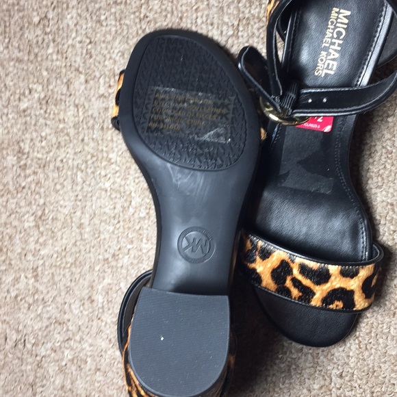 ** SOLD** Leopard Sandals Michael Kors - Picture 8 of 9